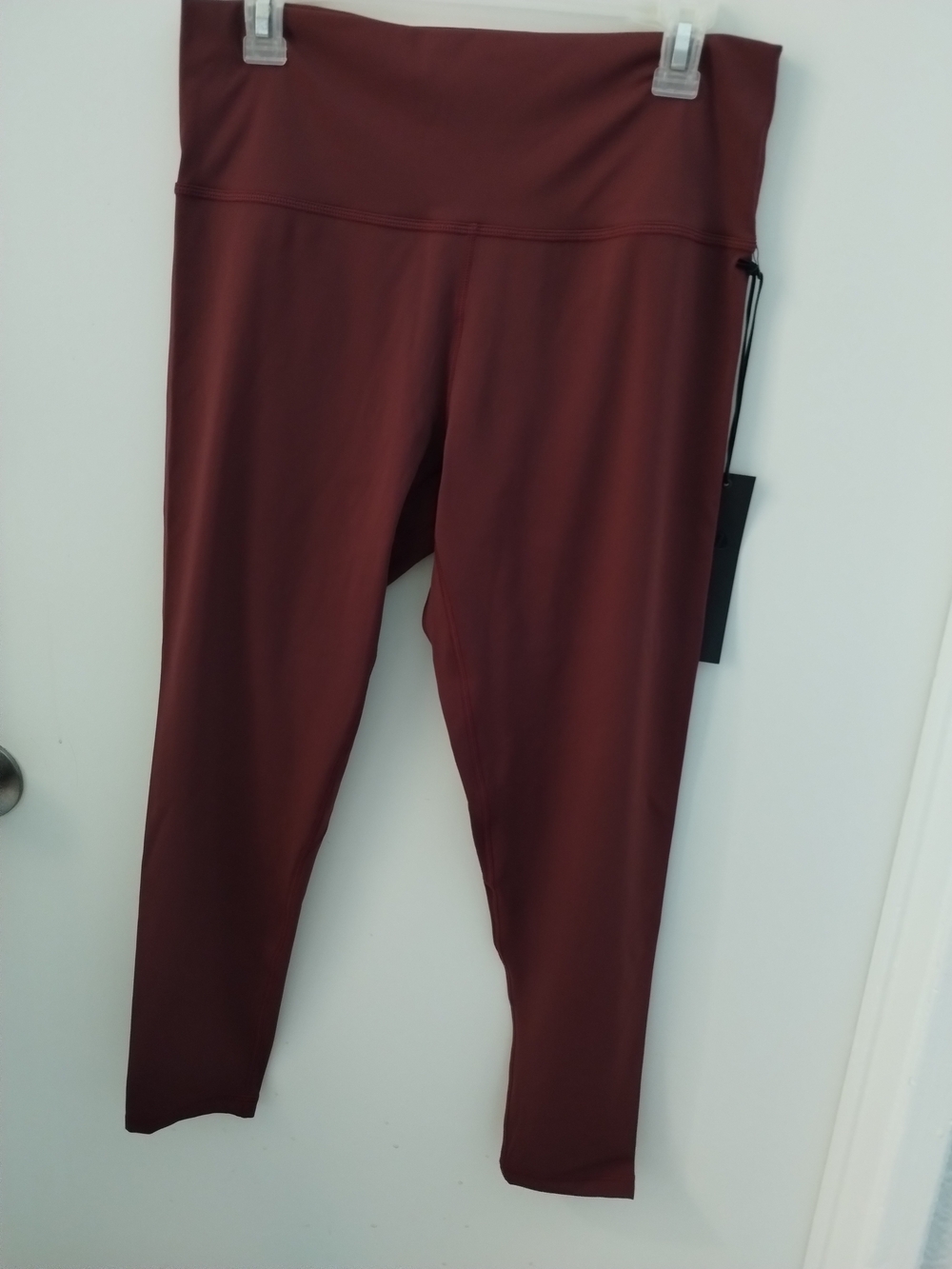 High-Waist Women's Leggings in Deep Burgundy